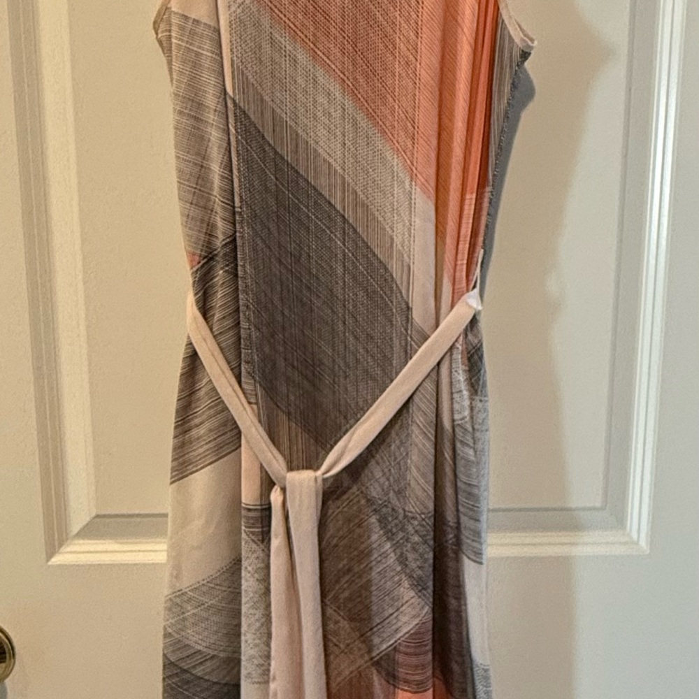 Apt. 9 Women's Satin Shark-Bite Shift Dress Plaid Pink Gray Size M Belted Lined - Picture 2 of 9
